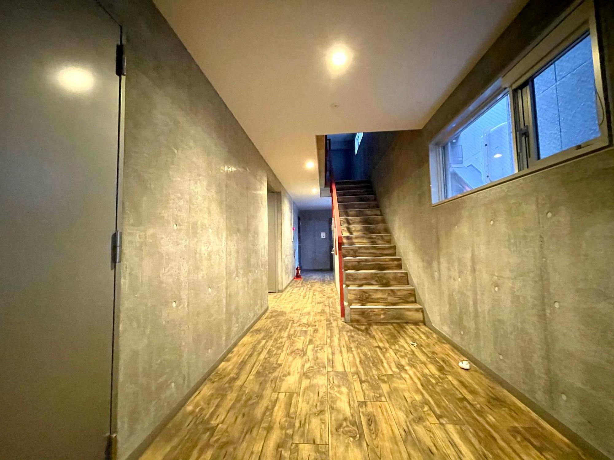 Apartment 札幌駅徒歩圏内のデザインアパートメントエアコン完備で小型犬滞在可能
