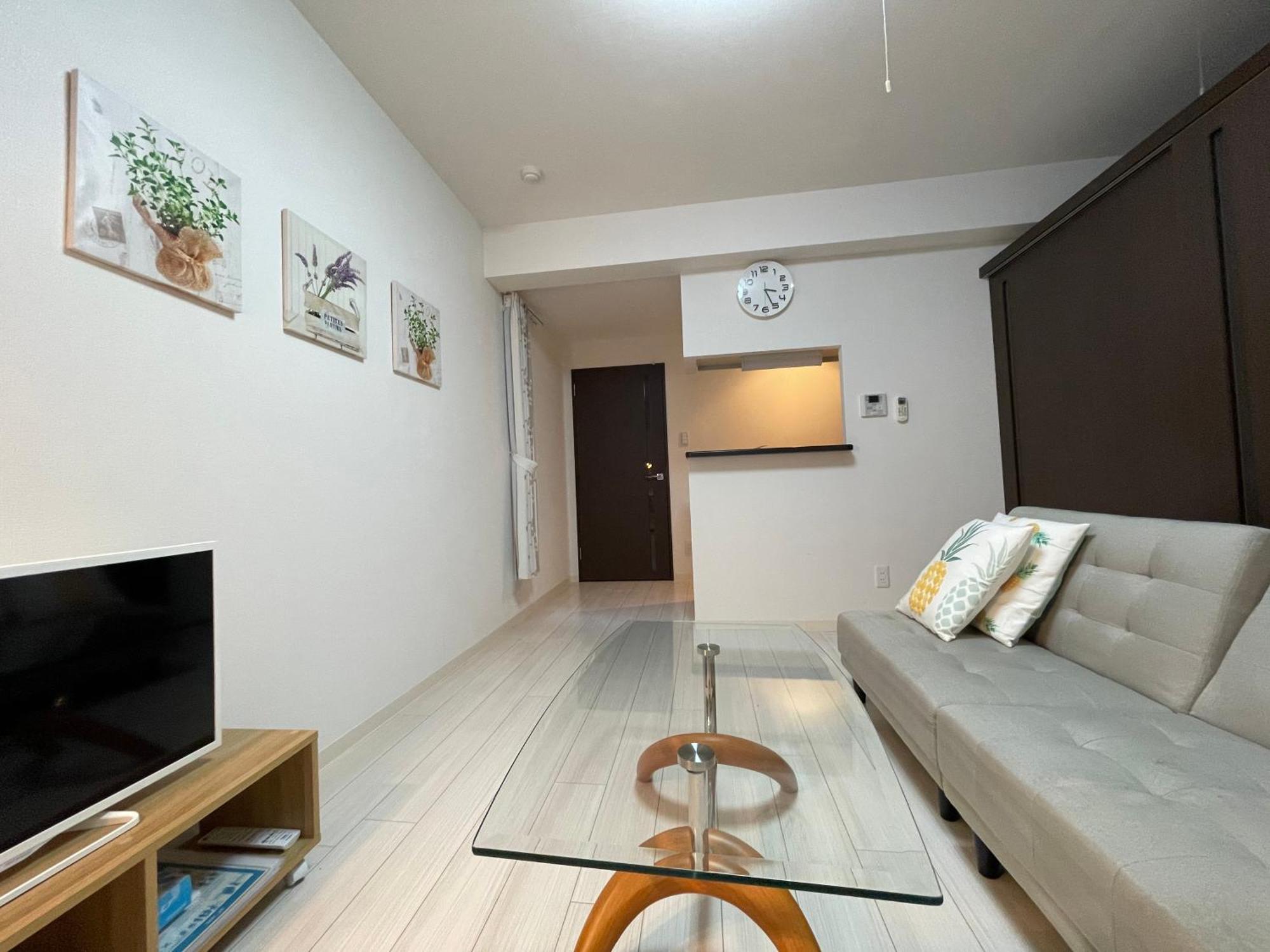 Apartment 札幌駅徒歩圏内のデザインアパートメントエアコン完備で小型犬滞在可能 *