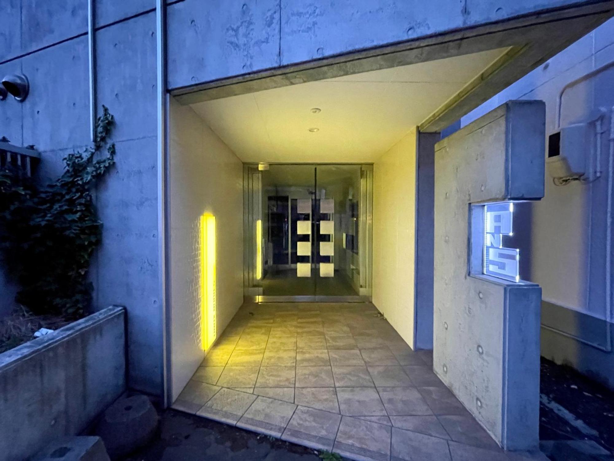 Apartment 札幌駅徒歩圏内のデザインアパートメントエアコン完備で小型犬滞在可能 *